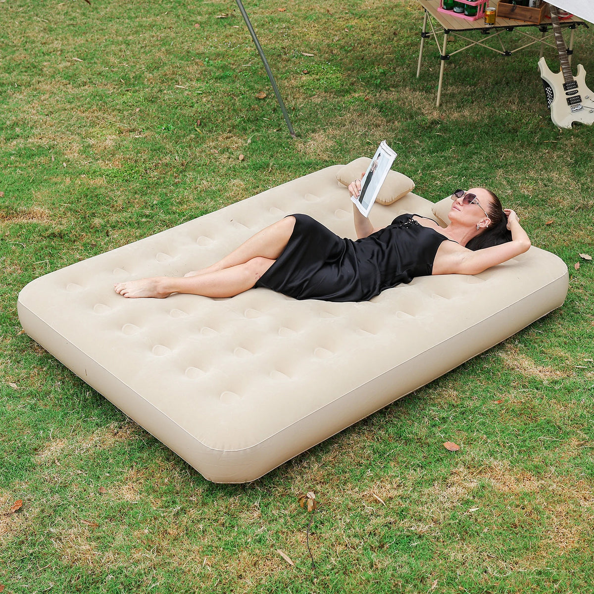 Interior Air Mattress Glamping Mats PVC Inflatable Sleeping Mattress Luxury 2 Person Camping Bed Mat Built-in Pump Thicken Mat